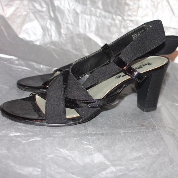 Coach Black Heels barely worn - Picture 2 of 7